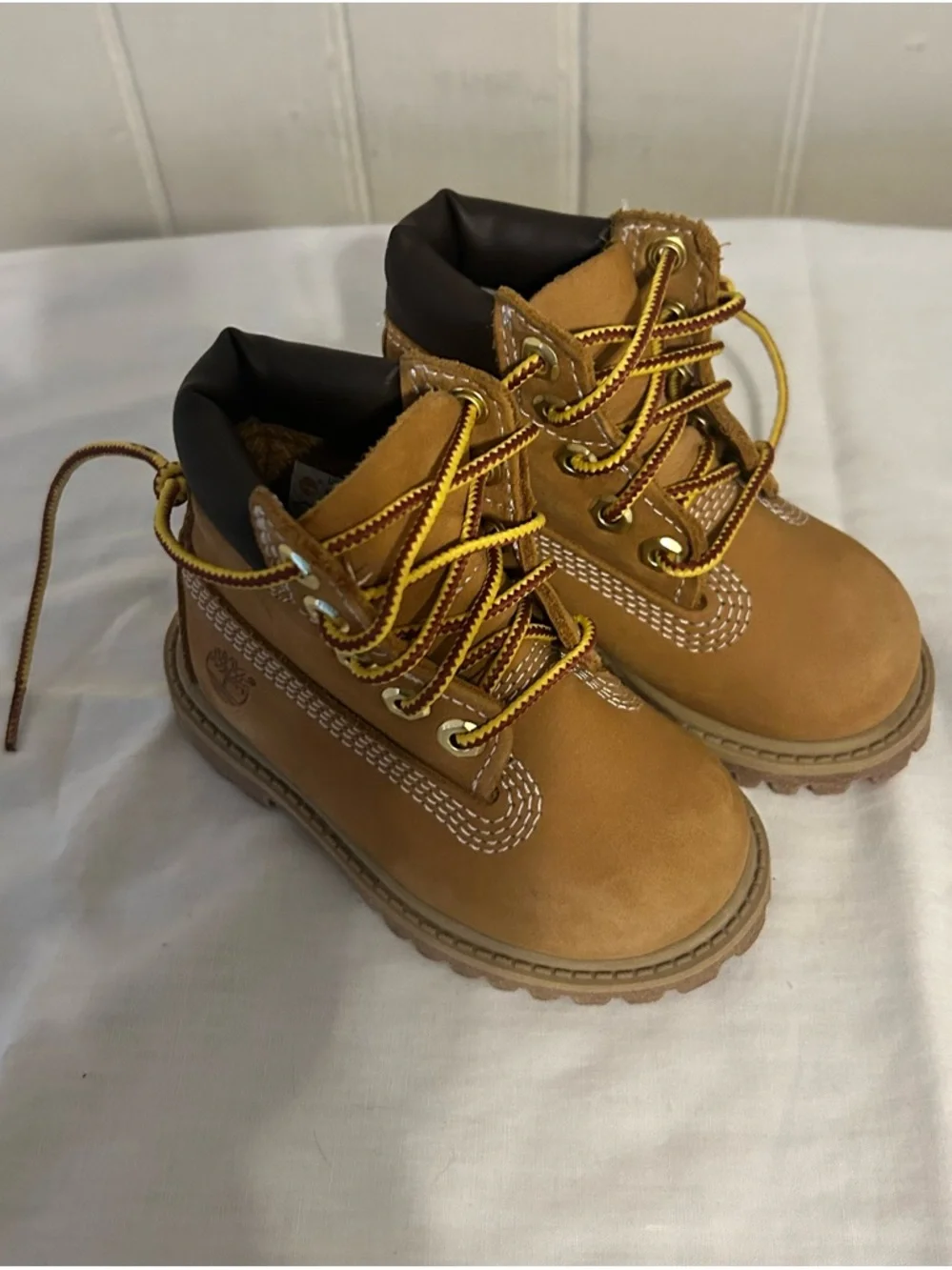 Timberland Toddler Premium 6-Inch Waterproof Boots/Wheat/Size 5M/ (EUC)